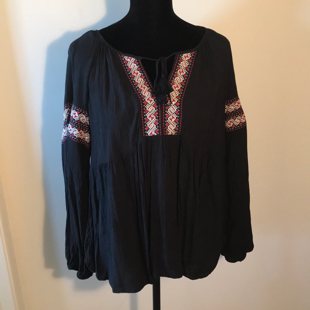 Old Navy Black embroidered blouse size XL